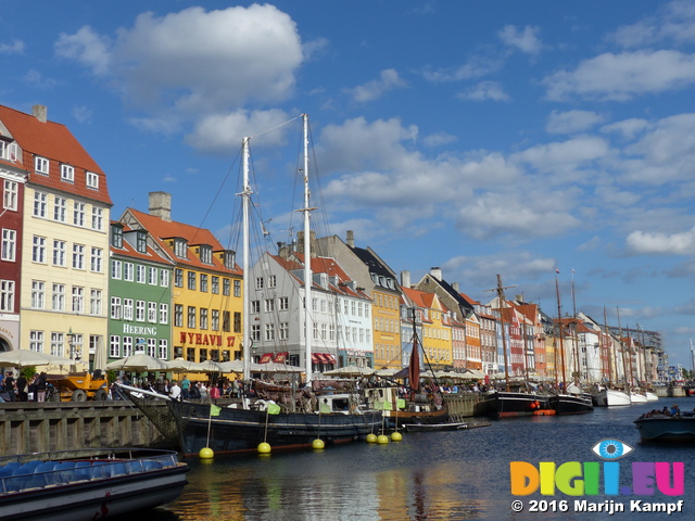 FZ032991 Colourful houses in Nyhavn, Copenhagen